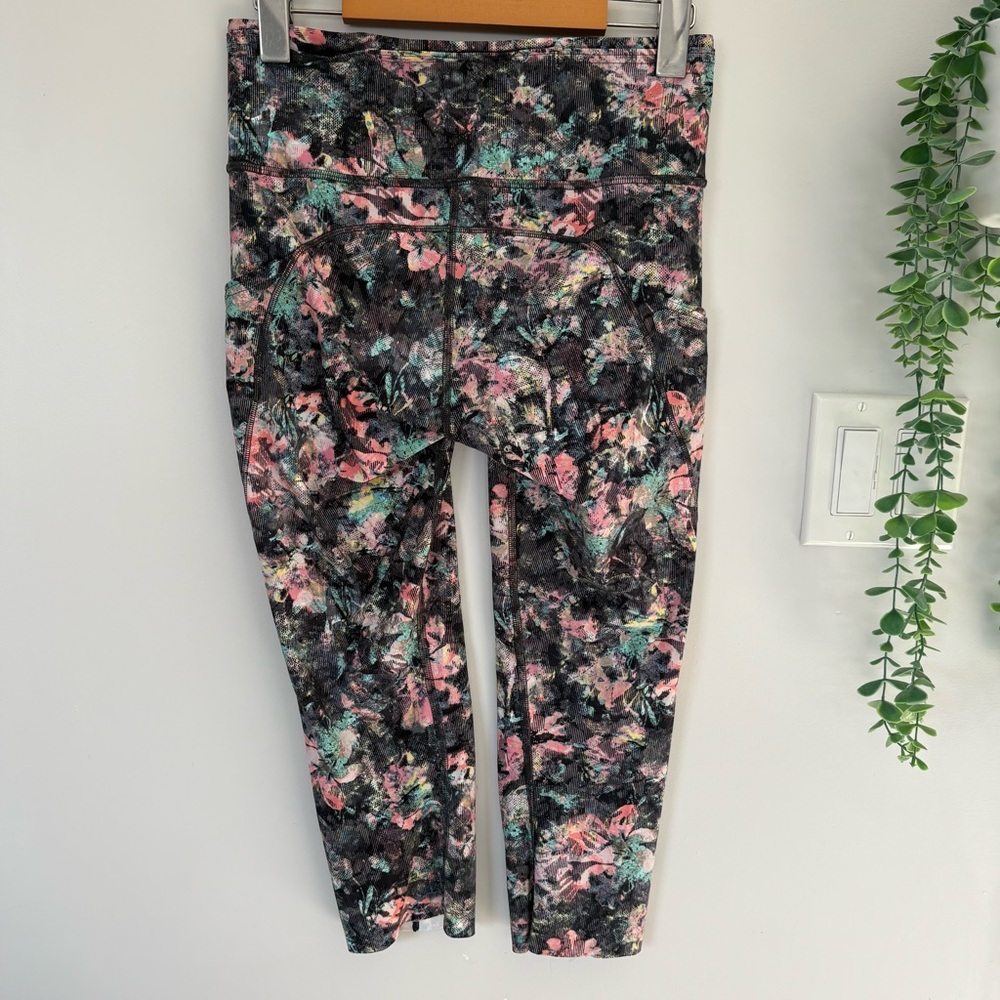 Lululemon Fast & Free Crop Leggings Size 6 Floral Abstract Side Pockets⁠ - Picture 5 of 8